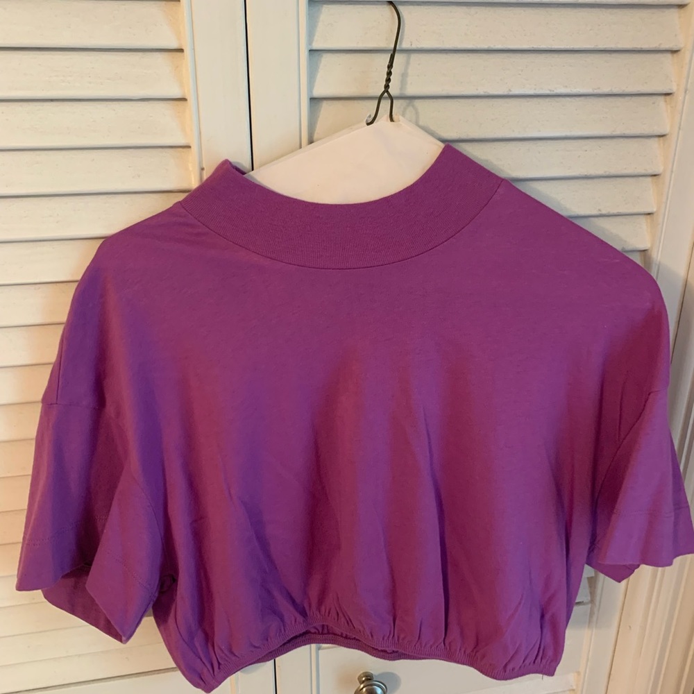 Purple alo crop top. Size small.